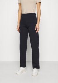 Узкие брюки Узкие брюки