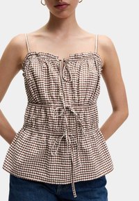 Топ на бретельках Топ на бретельках