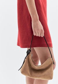 Кожаная сумка Кожаная сумка