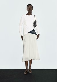 Лонгслив Лонгслив