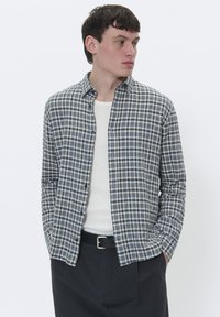 Рубашка Рубашка