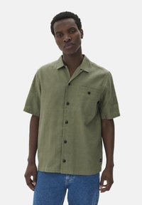 Рубашка с коротким рукавом Рубашка с коротким рукавом