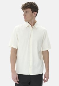 Рубашка с коротким рукавом Рубашка с коротким рукавом