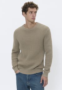 Пуловер Пуловер