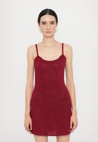 Короткое платье Короткое платье