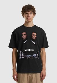 Футболка Футболка