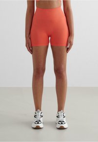 Шорты Шорты