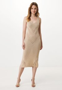 Платье футляр Платье футляр