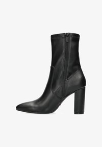 Полусапожки на высоком каблуке Полусапожки на высоком каблуке