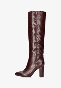 Высокие сапоги Высокие сапоги