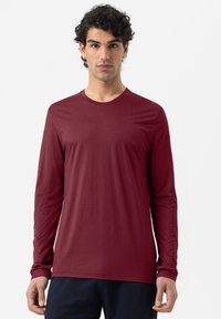 Лонгслив Лонгслив