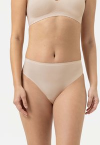 Стринги Стринги