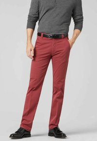 Чиносы Чиносы