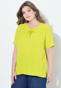 Блузка Блузка