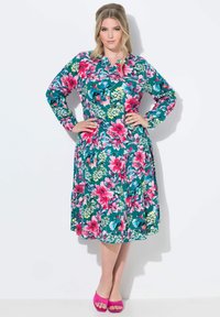 Летнее платье Летнее платье