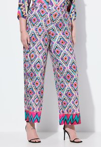 Широкие брюки Широкие брюки