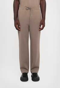 Спортивные штаны Спортивные штаны