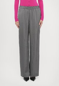 Широкие брюки Широкие брюки