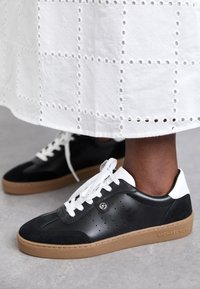 Сникерсы Сникерсы