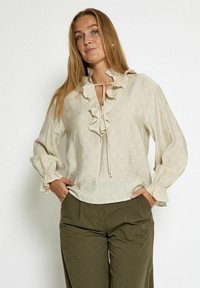 Блузка Блузка