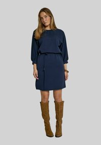 Платье Платье