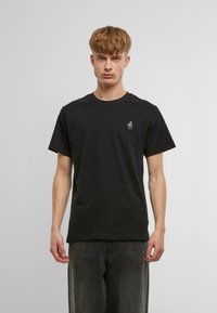 Футболка Футболка