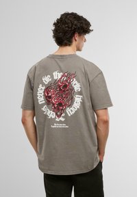 Футболка Футболка