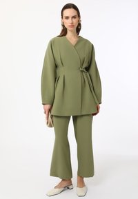 Блузка Блузка