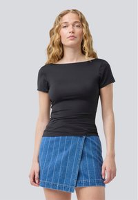 Футболка Футболка