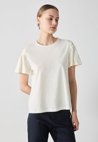 Футболка Футболка