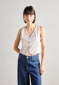 Короткая куртка Короткая куртка