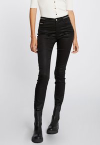 Джинсы Джинсы