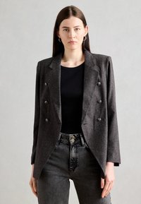 Блейзер Блейзер