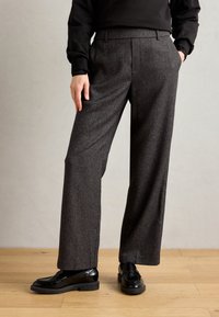 Широкие брюки Широкие брюки