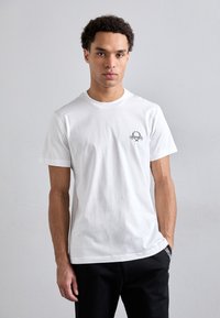 Футболка Футболка