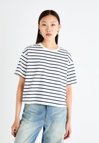 Футболка Футболка