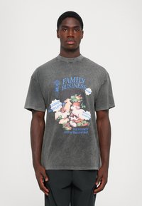 Футболка Футболка