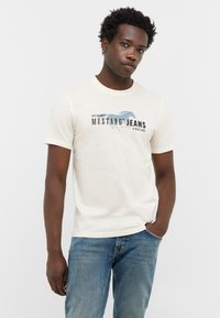 Футболка Футболка