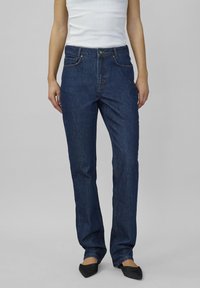 Прямые джинсы Прямые джинсы