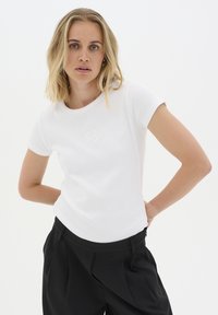 Футболка Футболка