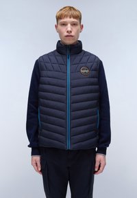 Жилет Жилет