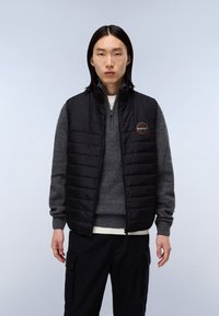 Жилет Жилет