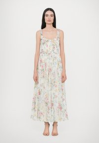 Длинное платье Длинное платье