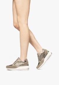 Сникерсы Сникерсы