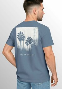 Футболка Футболка