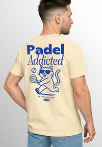 Футболка Футболка