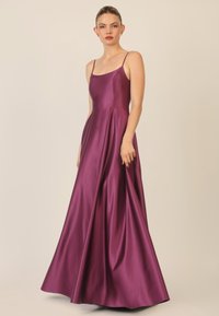 Платье Платье