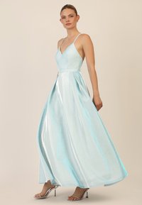 Платье Платье