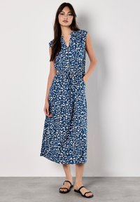 Платье Платье