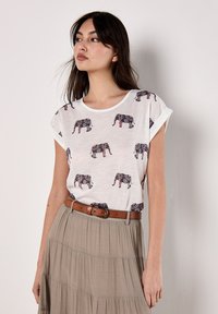 Футболка Футболка